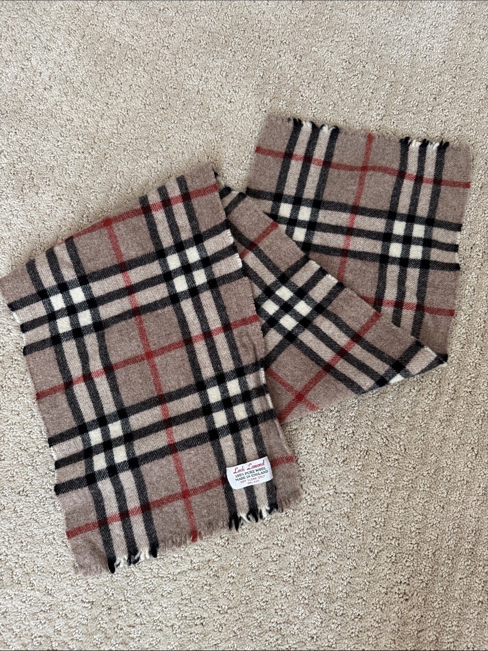Vintage Loch Lomond 100% Wool Plaid Scarf in Beige, Black & Red